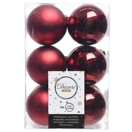 12x Donkerrode kerstballen 6 cm glanzende/matte kunststof/plastic kerstversiering
